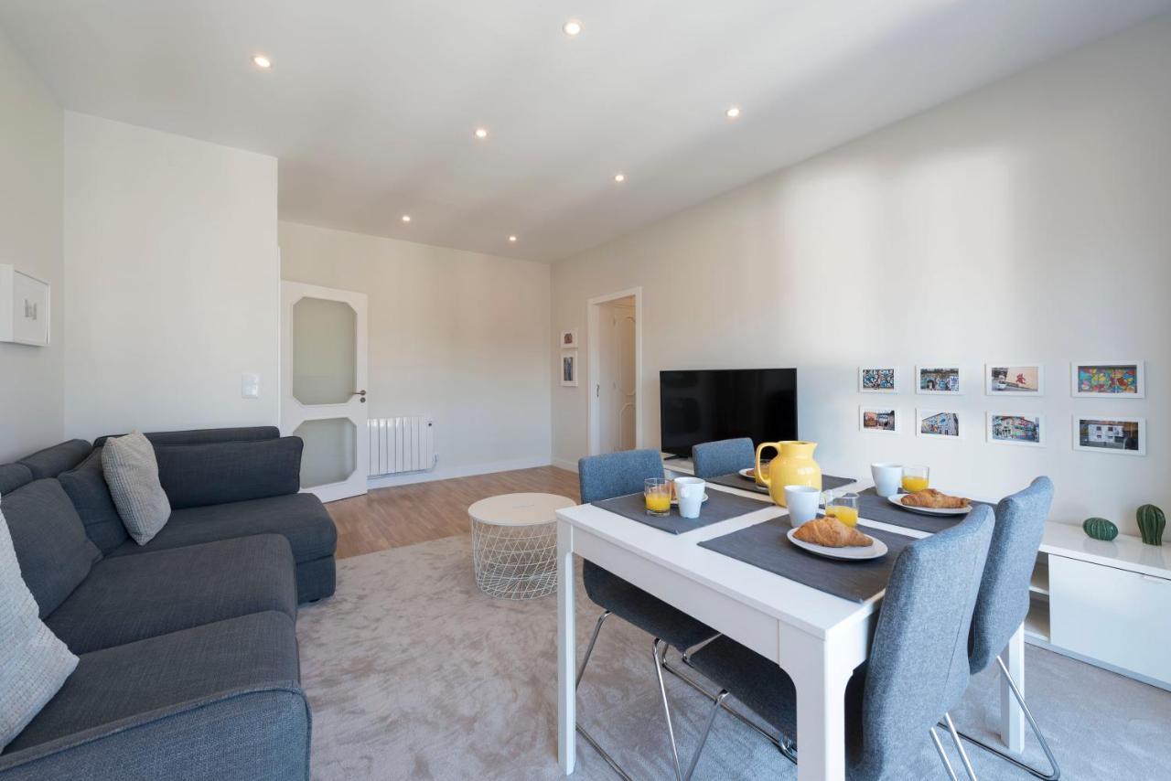 Lovelystay - Downtown Modern 2Br Flat With Free Parking Porto Eksteriør bilde