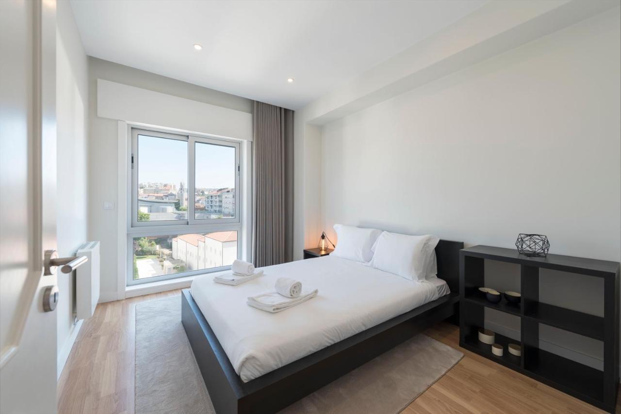 Lovelystay - Downtown Modern 2Br Flat With Free Parking Porto Eksteriør bilde
