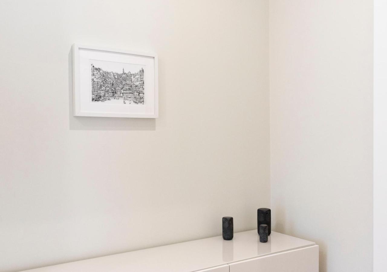 Lovelystay - Downtown Modern 2Br Flat With Free Parking Porto Eksteriør bilde