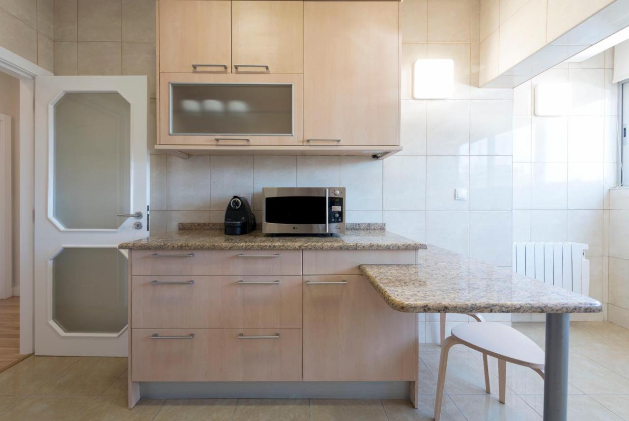 Lovelystay - Downtown Modern 2Br Flat With Free Parking Porto Eksteriør bilde