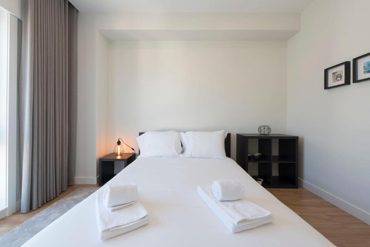 Lovelystay - Downtown Modern 2Br Flat With Free Parking Porto Eksteriør bilde